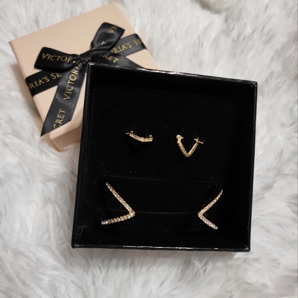 💕 NEW! Victoria's Secret Bracelet & Earrings Set $90 NWT!